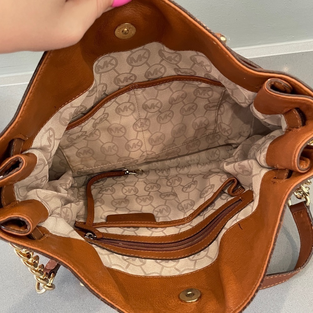 Michael Kors Hamilton Brown Leather Large Satchel Shoulder Bag W/ Lock and Key - Picture 6 of 6